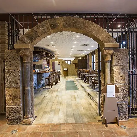 El Lagar De Isilla 酒店 4*
