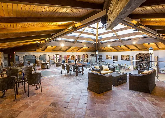 호텔 El Lagar De Isilla 4*